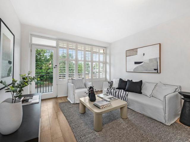 Low maintenance lifestyle in established boutique block