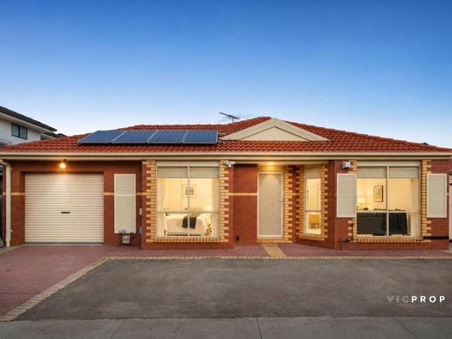 Low Maintenance, Move In Ready Family Home