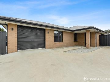 Apartment for sale in Perth, Northern Midlands - Garden