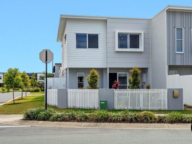 Low Maintenance, Modern Living in a Great Location