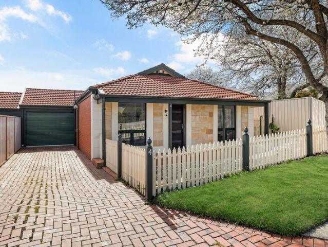 Low Maintenance Modern Living in a Quiet Court Setting