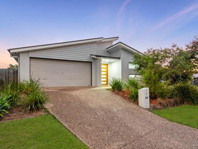 Family Friendly Location with Future Schooling Nearby