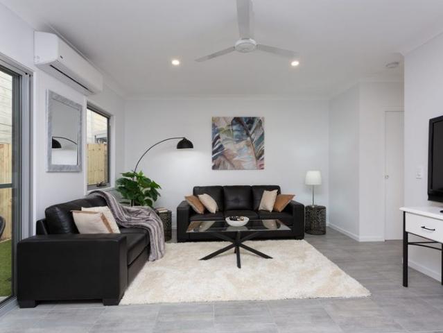 Low maintenance Modern Townhouse