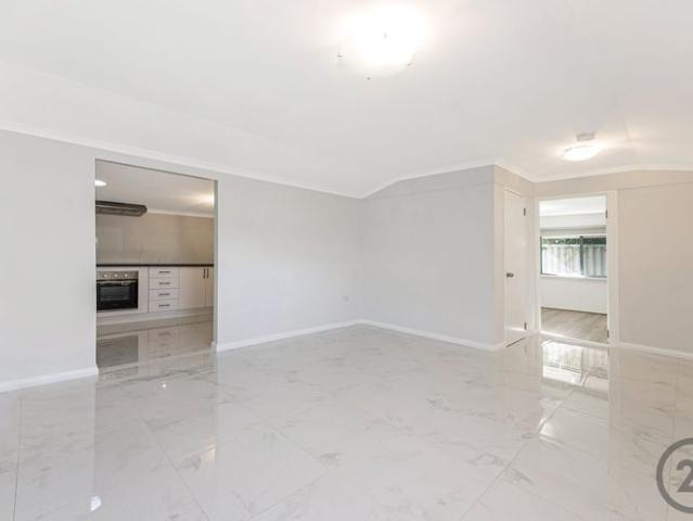 Low Maintenance & Modern Unit in Central Mandurah