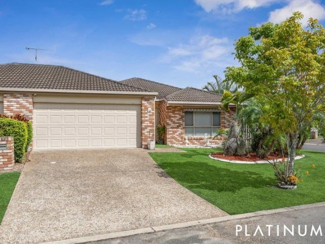 Low Maintenance, Single Level Duplex in sought after Tugun