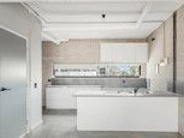 Low Maintenance Studio Unit
