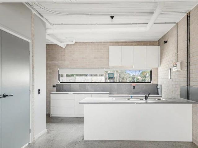 Low Maintenance Studio Unit