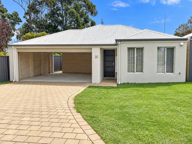 LOW MAINTENANCE PARTIALLY FURNISHED 4 x 4 HOME