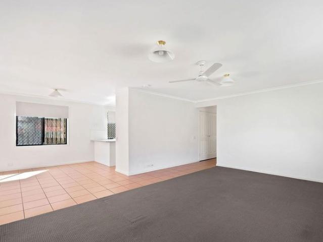 LOW MAINTENANCE PERFECT FOR A YOUNG FAMILY OR BUSY COUPLE