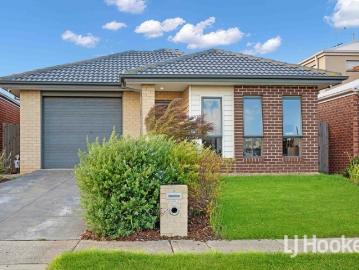 Low Maintenance, Prime Location, Ready to Move In!
