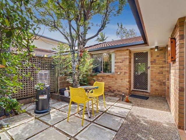 Low Maintenance Runaway Bay Villa
