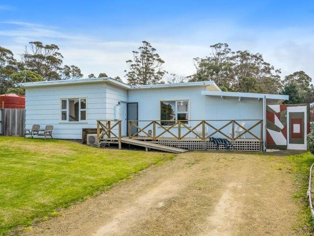 Low Maintenance with Panoramic Bay Views!