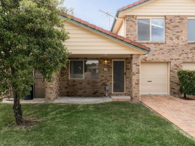 Low Maintenance Town Home with Resort Style Living
