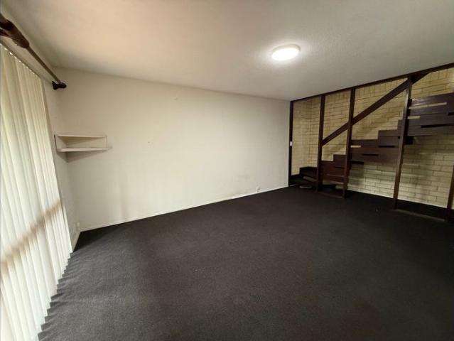 Low Maintenance Townhouse in a Convenient Location
