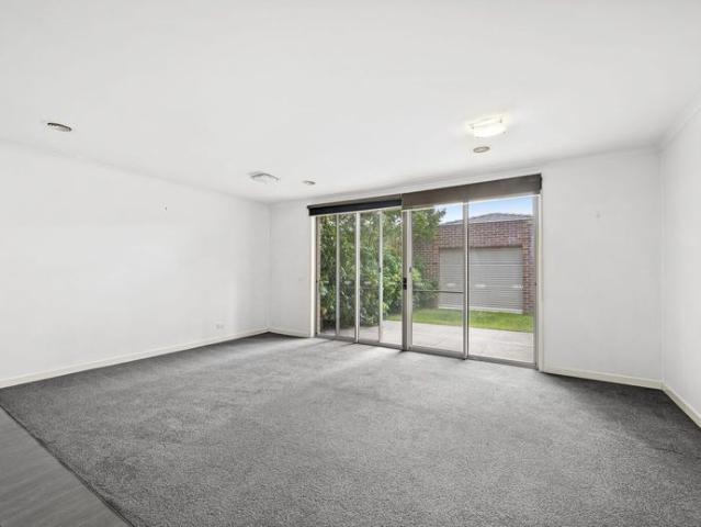 LOW MAINTENANCE TOWNHOUSE IN ALFREDTON