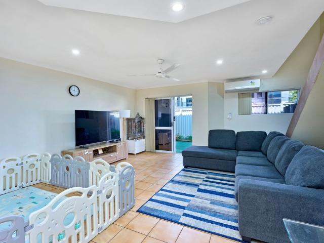 Low Maintenance Townhouse in Convenient Manoora Location!