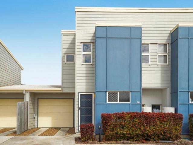 Low Maintenance Townhouse Living in a Convenient Location