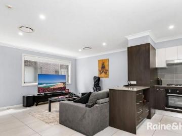 Low Maintenance Townhouse!