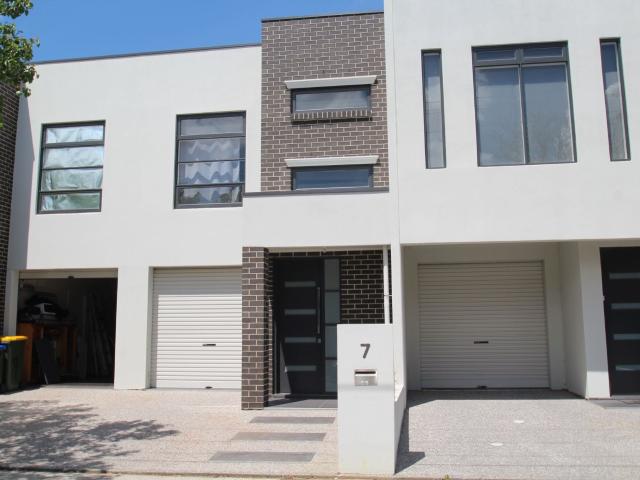 Low maintenance townhouse