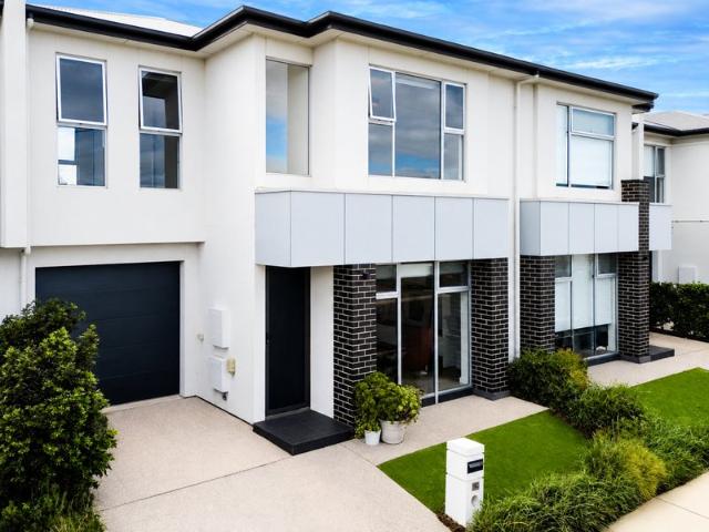 Low Maintenance Torrens Title Living close to the CBD