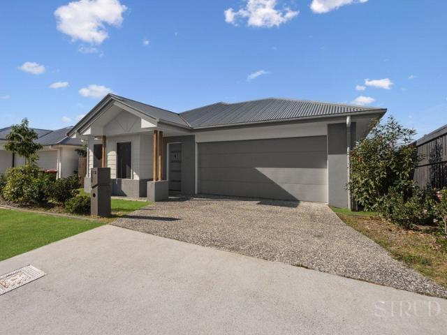 Low Maintenance Turnkey 4 Bed Home Near Parklands