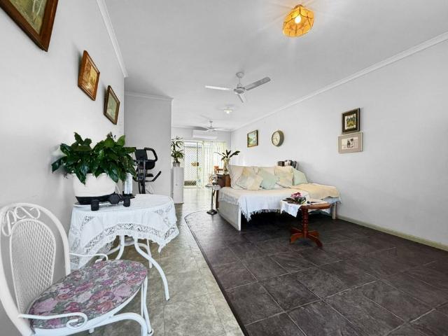 Low Maintenance Two Bedroom Unit in Convenient Location