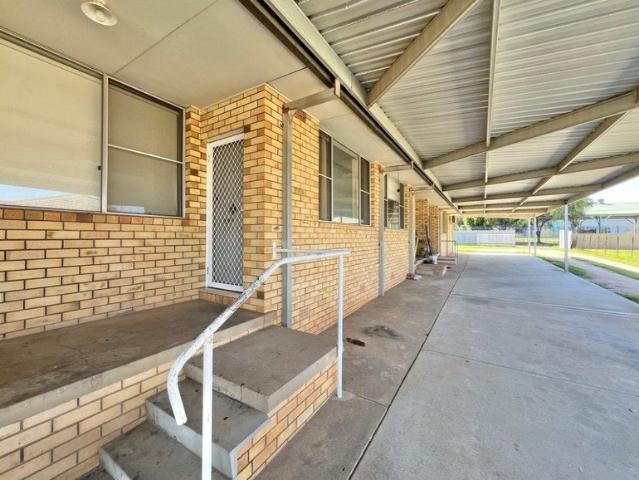 Low Maintenance Two Bedroom Unit in Convenient Location