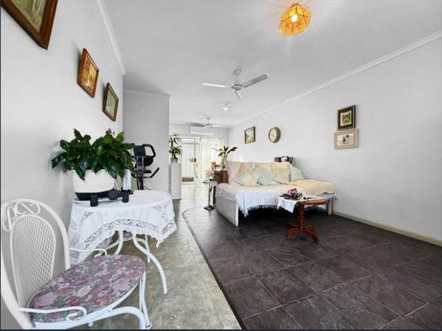 Low Maintenance Two Bedroom Unit in Convenient Location
