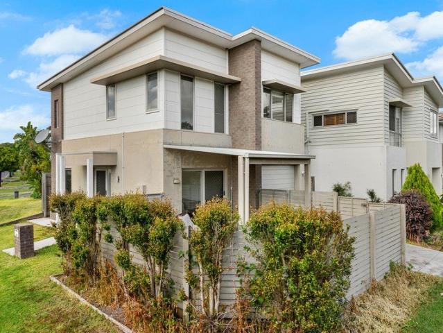 LOW MAINTENANCE TWO LEVEL LIVING IN THE ESPERANCE ESTATE