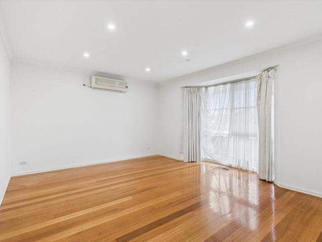 Low Maintenance Unit with Two Living Areas
