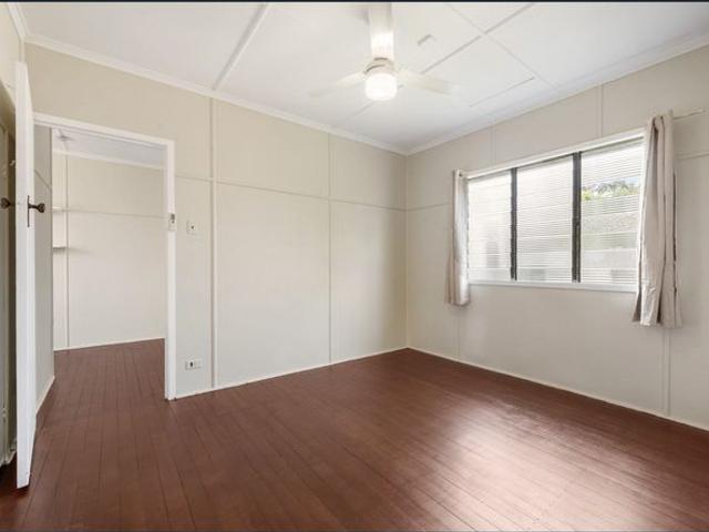 Low maintenance unit in an ideal location