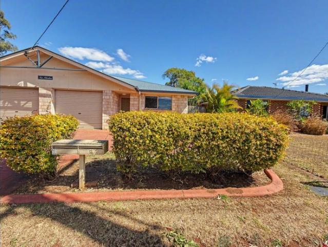 Low Maintenance Unit in Handy Newtown Location