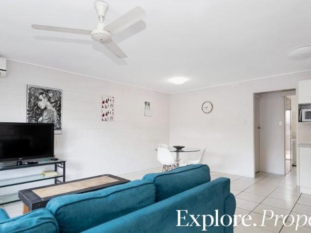 Low Maintenance Unit in Quiet Complex