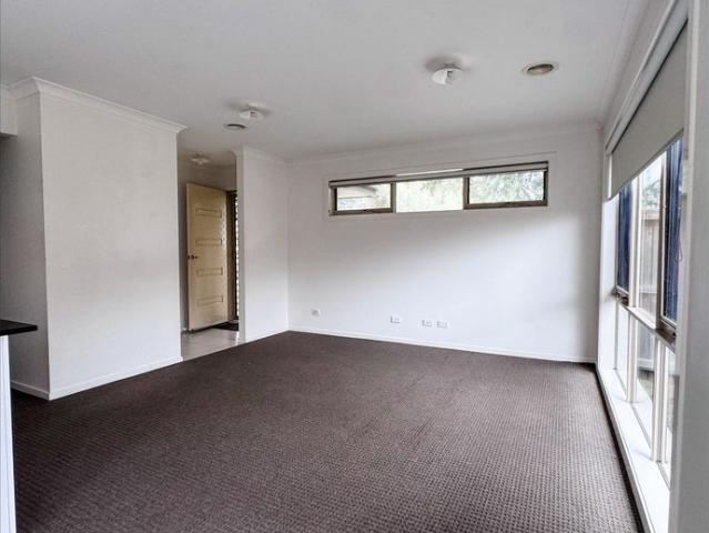 Low Maintenance Unit in Seagrove Estate