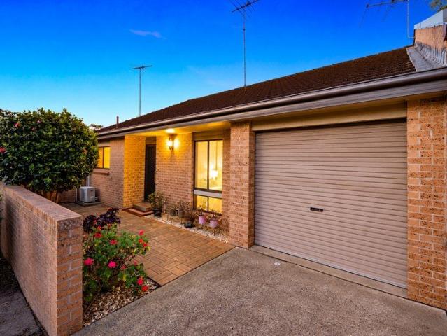 Low Maintenance Villa in a Convenient Baulkham Hills Location