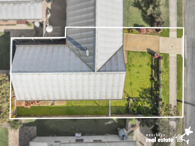 Low Maintenance Villa in Prime Location Walk to Everything!