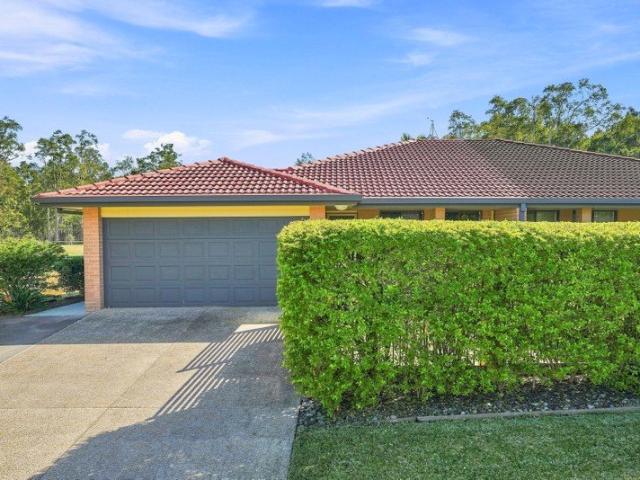 Low Maintenance Villa In Tree Lined Setting