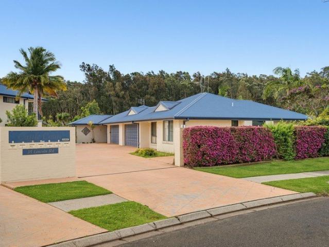 Low Maintenance Villa Offering The Rarest of Backyards You've Been Waiting For!