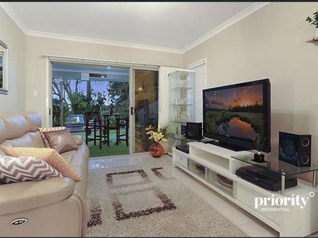 Low maintenance, yet high quality executive residence