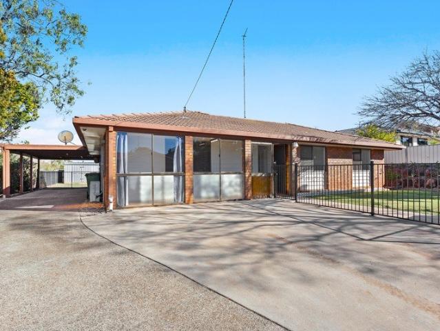 Low Set Brick Home in Blue Chip Location