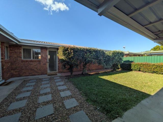 Low Set Brick Unit