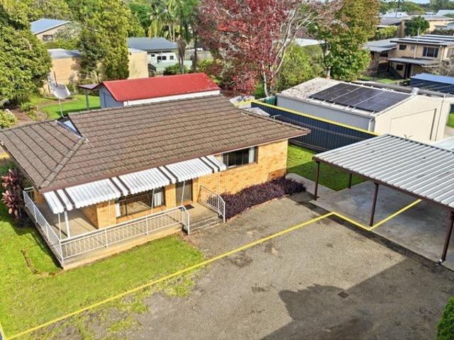 LOW SET BRICK UNIT IN GRAFTON