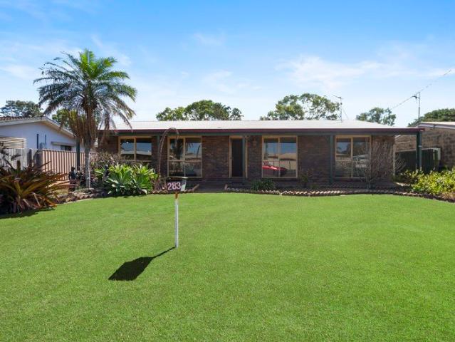 Low Set Home with Sheds & Air Conditioning
