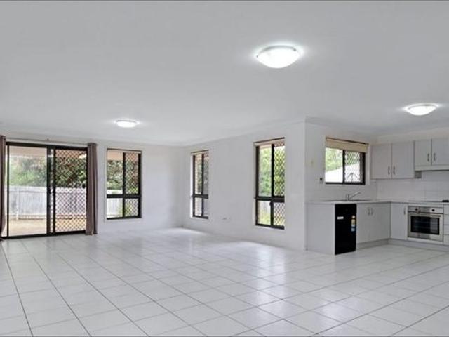 Low Set, Low Maintenance Modern Brick in Gracemere