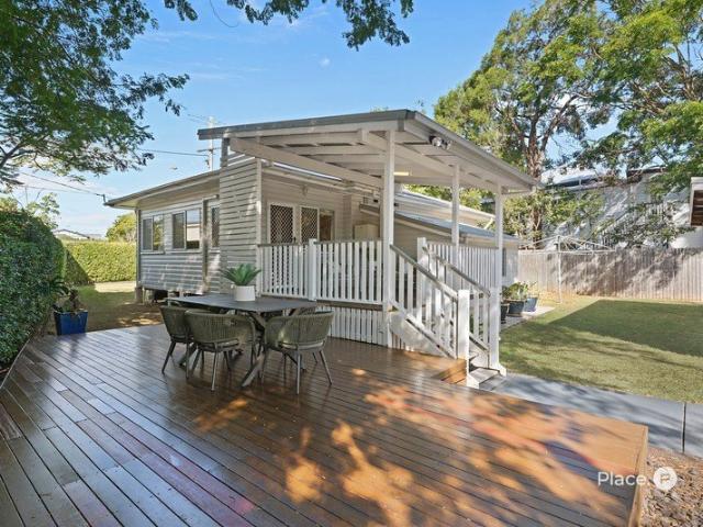 Flood Free Low Set Post War Charm And Convenience In Sought After Graceville