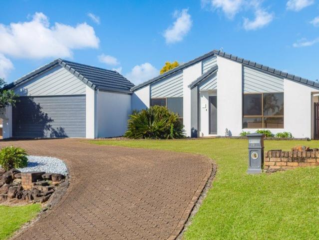 Low Set Single level Family Home on Flat Block with Views