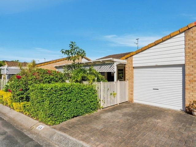Low set villa in original condition providing the perfect blank canvas in The Meadows Complex