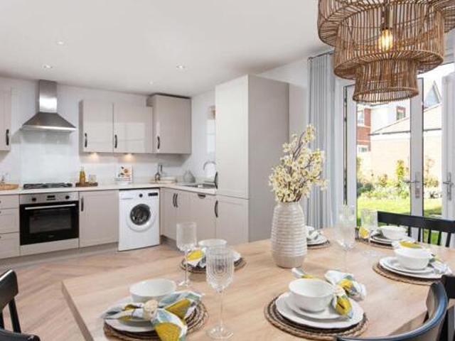Low Road, Dovercourt, 3 Bedroom Semi detached