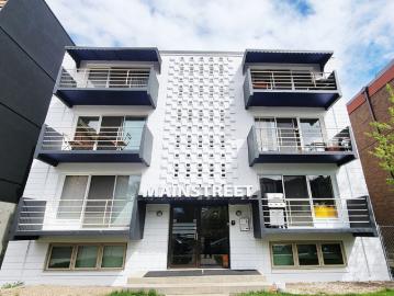 Connaught, Calgary, Alberta - Balcony, Equipped kitchen