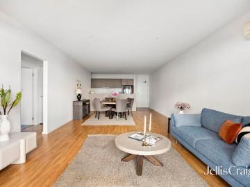 Low rise living with the world at your doorstep